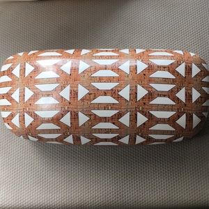 Cute Stella & Dot Sunglasses Case